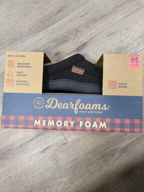 New In Box Mens  Dearfoams Slippers Sz M 9-10